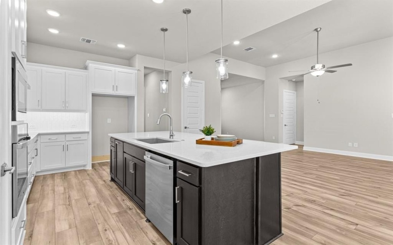 4730 Prairie Crest Lane, Arlington, TX 76005, 2 Habitaciones Habitaciones , ,2 BañosBaños,Residential,En Venta,4730 Prairie Crest Lane,20722741