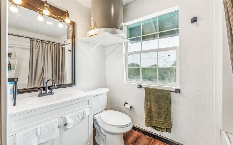 2035 Mesa Vista Drive, Stephenville, TX 76401, 2 Bedrooms Bedrooms, ,1 BathroomBathrooms,Residential,For Sale,2035 Mesa Vista Drive,20722770