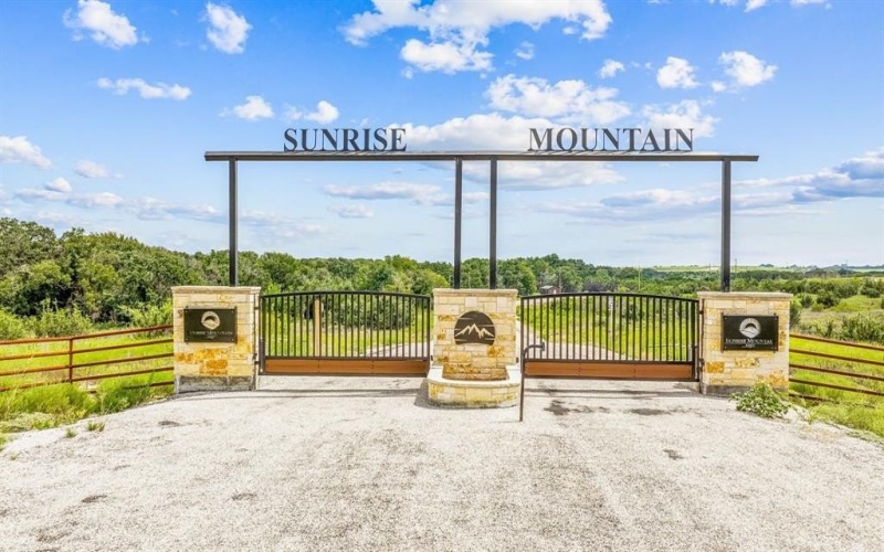 2035 Mesa Vista Drive, Stephenville, TX 76401, 2 Bedrooms Bedrooms, ,1 BathroomBathrooms,Residential,For Sale,2035 Mesa Vista Drive,20722770