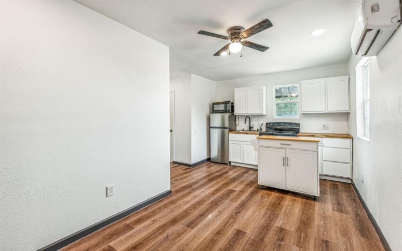 2035 Mesa Vista Drive, Stephenville, TX 76401, 2 Bedrooms Bedrooms, ,1 BathroomBathrooms,Residential,For Sale,2035 Mesa Vista Drive,20722770