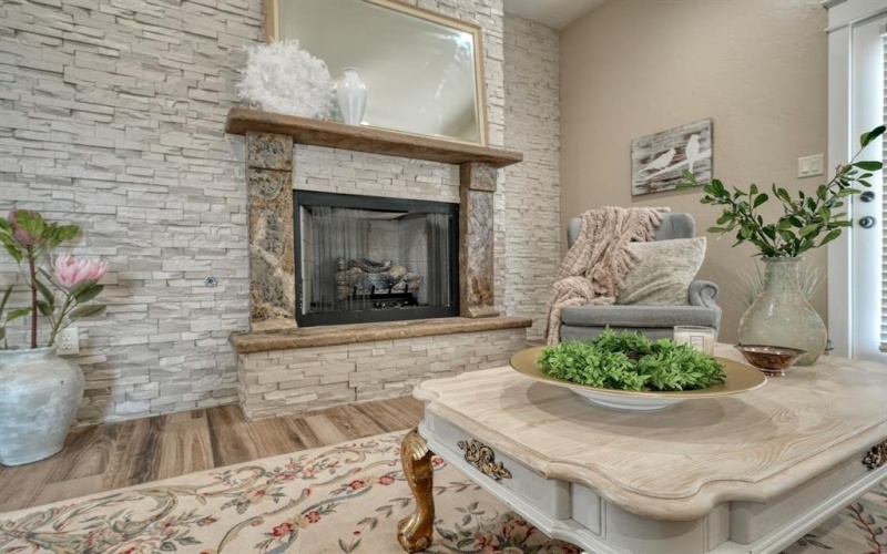 701 Linus Lane, Lindale, TX 75771, 3 Bedrooms Bedrooms, ,2 BathroomsBathrooms,Residential,For Sale,701 Linus Lane,20724295