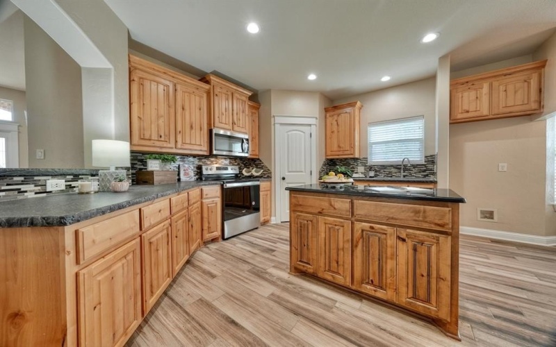 701 Linus Lane, Lindale, TX 75771, 3 Bedrooms Bedrooms, ,2 BathroomsBathrooms,Residential,For Sale,701 Linus Lane,20724295