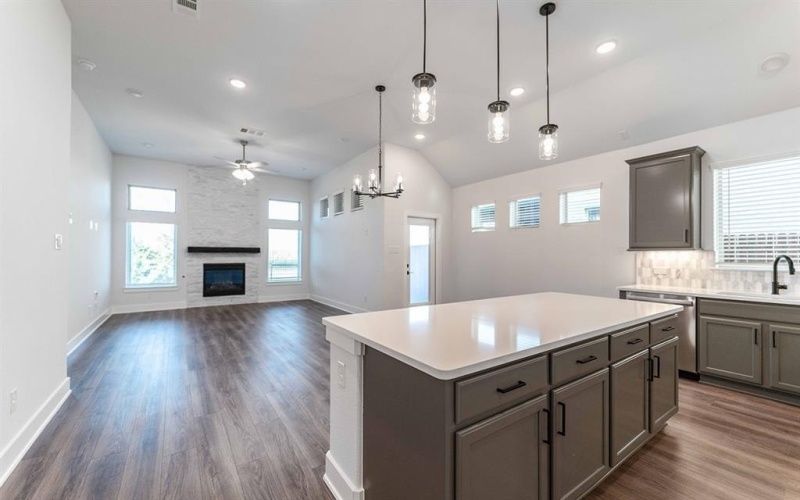 2423 Lundy Canyon Street, Forney, TX 75126, 3 Bedrooms Bedrooms, ,2 BathroomsBathrooms,Residential,For Sale,2423 Lundy Canyon Street,20715584