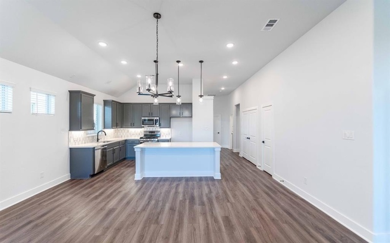 2423 Lundy Canyon Street, Forney, TX 75126, 3 Bedrooms Bedrooms, ,2 BathroomsBathrooms,Residential,For Sale,2423 Lundy Canyon Street,20715584