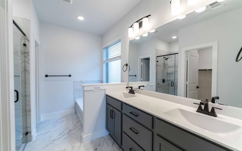 2423 Lundy Canyon Street, Forney, TX 75126, 3 Bedrooms Bedrooms, ,2 BathroomsBathrooms,Residential,For Sale,2423 Lundy Canyon Street,20715584