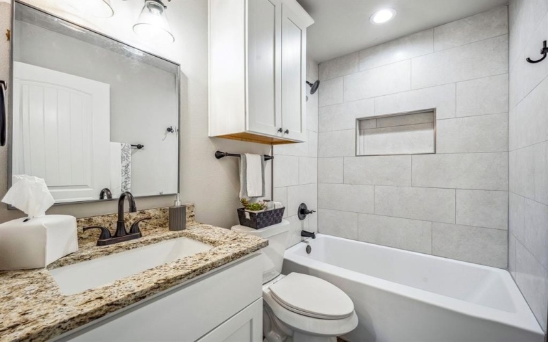 3610 Broken Bow Drive, Granbury, TX 76048, 3 Habitaciones Habitaciones , ,2 BañosBaños,Residential,En Venta,3610 Broken Bow Drive,20716052