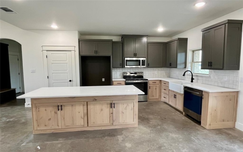 300 Rita Ridge Court, Millsap, TX 76066, 4 Bedrooms Bedrooms, ,2 BathroomsBathrooms,Residential,For Sale,300 Rita Ridge Court,20716163