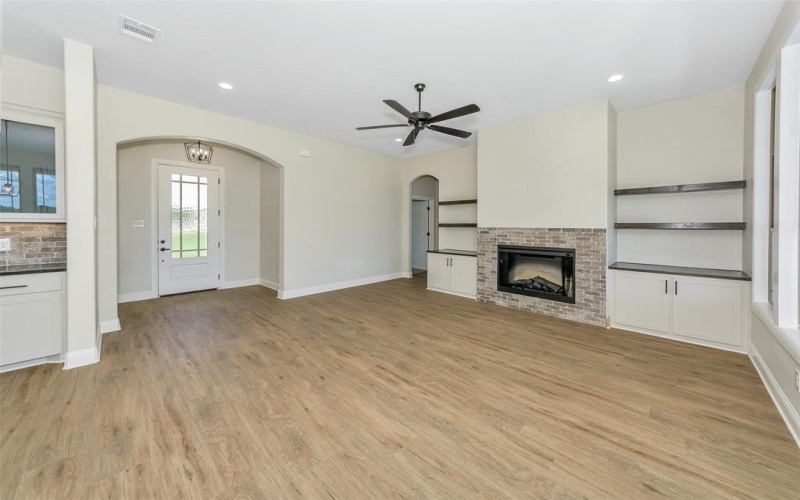 3043 Sunrise Trail, Weatherford, TX 76088, 4 Bedrooms Bedrooms, ,3 BathroomsBathrooms,Residential,For Sale,3043 Sunrise Trail,20716987