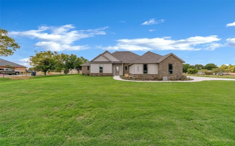 3043 Sunrise Trail, Weatherford, TX 76088, 4 Bedrooms Bedrooms, ,3 BathroomsBathrooms,Residential,For Sale,3043 Sunrise Trail,20716987