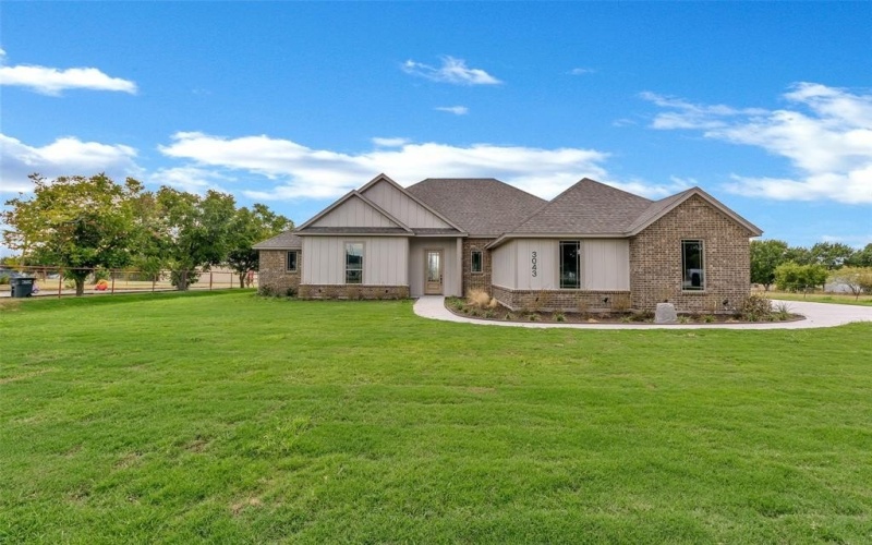3043 Sunrise Trail, Weatherford, TX 76088, 4 Bedrooms Bedrooms, ,3 BathroomsBathrooms,Residential,For Sale,3043 Sunrise Trail,20716987