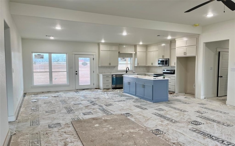 209 Jimmy Lane, Millsap, TX 76066, 3 Bedrooms Bedrooms, ,2 BathroomsBathrooms,Residential,For Sale,209 Jimmy Lane,20717477