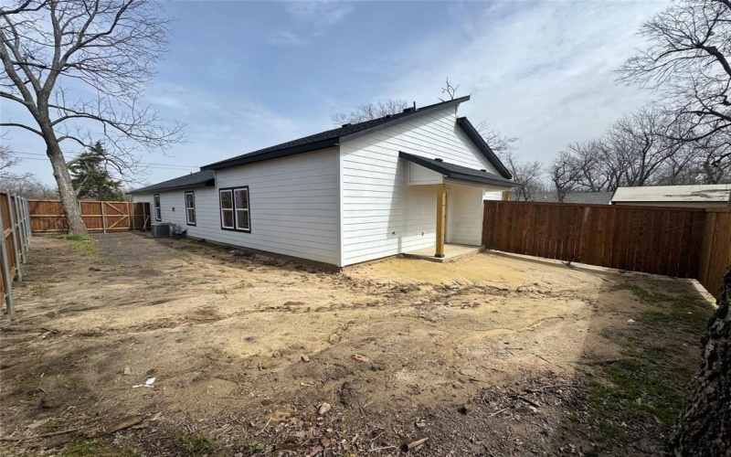 1985 Bourland Street, Greenville, TX 75401, 6 Bedrooms Bedrooms, ,5 BathroomsBathrooms,Residential Multi Family,For Sale,1985 Bourland Street,20718113