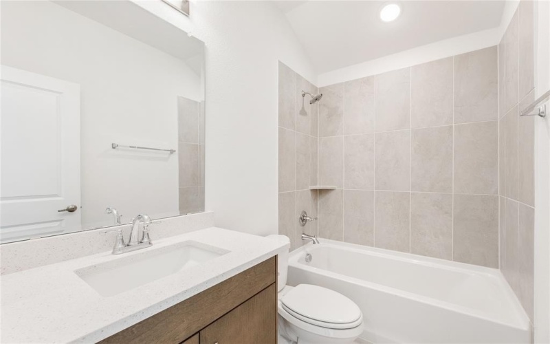 1509 Laurel Avenue, Aubrey, TX 76227, 3 Bedrooms Bedrooms, ,2 BathroomsBathrooms,Residential,For Sale,1509 Laurel Avenue,20719342