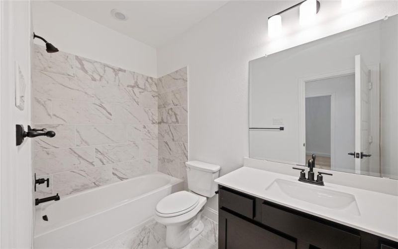 7858 Bayside Drive, Rowlett, TX 75088, 3 Bedrooms Bedrooms, ,3 BathroomsBathrooms,Residential,For Sale,7858 Bayside Drive,20720473