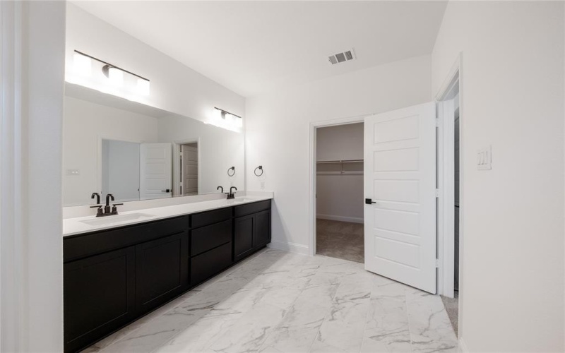 7858 Bayside Drive, Rowlett, TX 75088, 3 Bedrooms Bedrooms, ,3 BathroomsBathrooms,Residential,For Sale,7858 Bayside Drive,20720473