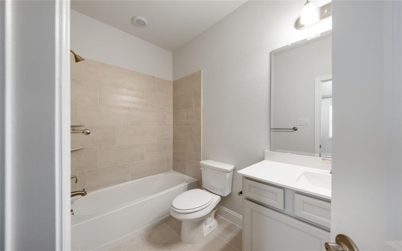 7862 Bayside Drive, Rowlett, TX 75088, 4 Bedrooms Bedrooms, ,3 BathroomsBathrooms,Residential,For Sale,7862 Bayside Drive,20720554