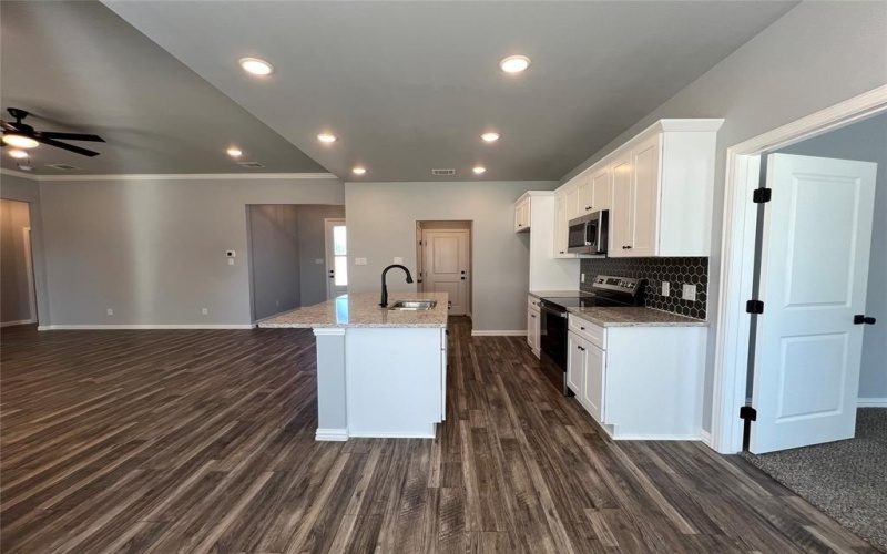 102 Levi Drive, Cleburne, TX 76031, 4 Bedrooms Bedrooms, ,2 BathroomsBathrooms,Residential,For Sale,102 Levi Drive,20735477