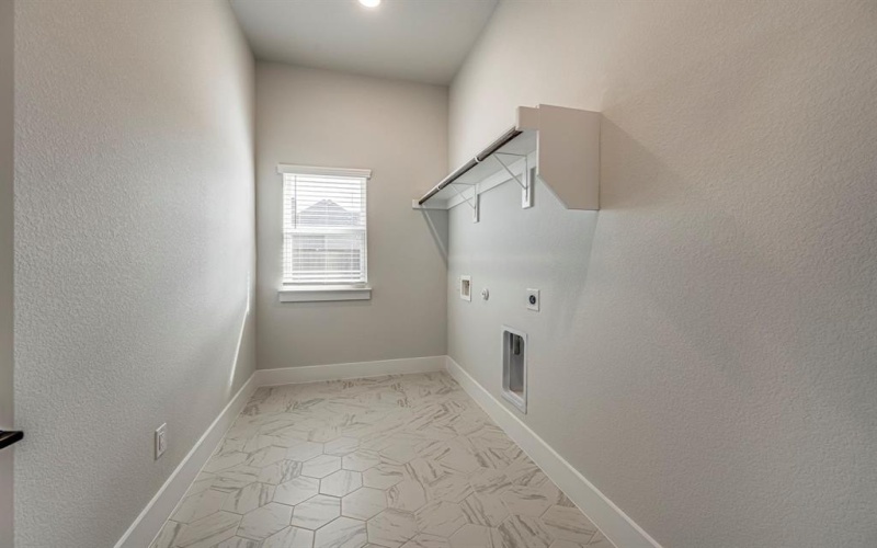 4025 Lagos Drive, Midlothian, TX 76065, 4 Habitaciones Habitaciones , ,3 BañosBaños,Residential,En Venta,4025 Lagos Drive,20735606