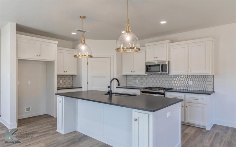 217 Pecan Street, Abilene, TX 79602, 4 Bedrooms Bedrooms, ,2 BathroomsBathrooms,Residential,For Sale,217 Pecan Street,20735664