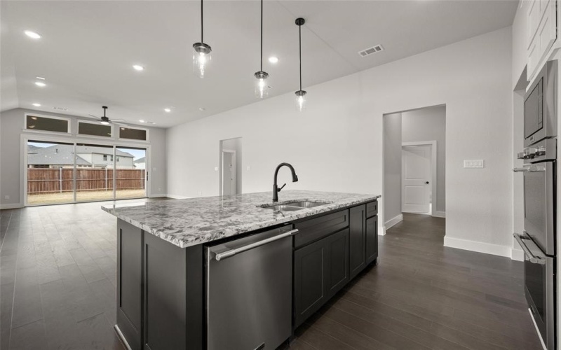 6041 Mountain Lodge Drive, Fort Worth, TX 76179, 4 Bedrooms Bedrooms, ,3 BathroomsBathrooms,Residential,For Sale,6041 Mountain Lodge Drive,20747825