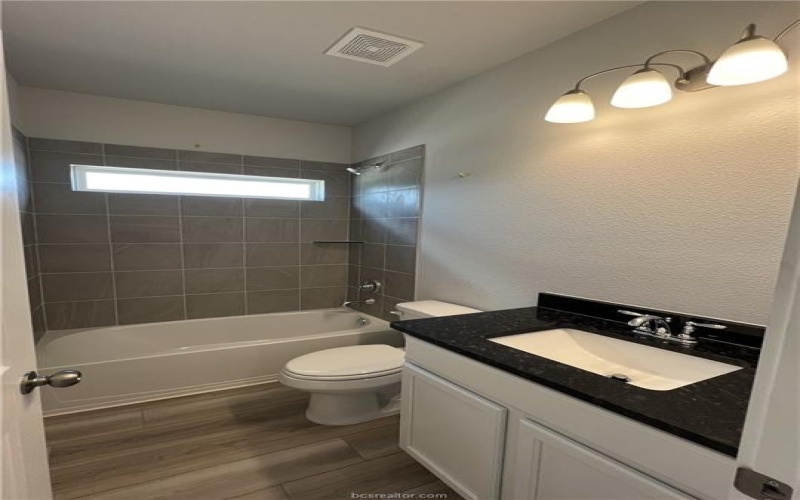 6410 Raleigh Loop, College Station, TX 77845, 4 Bedrooms Bedrooms, ,3 BathroomsBathrooms,Residential,For Sale,6410 Raleigh Loop,25002918