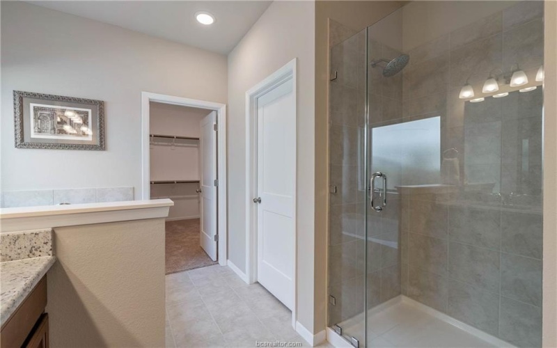 6409 Raleigh Loop, College Station, TX 77845, 5 Bedrooms Bedrooms, ,5 BathroomsBathrooms,Residential,For Sale,6409 Raleigh Loop,25005330