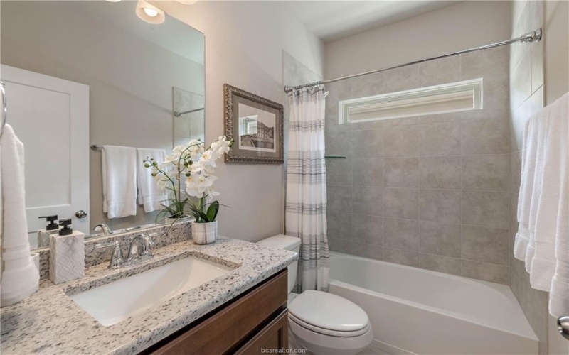 6409 Raleigh Loop, College Station, TX 77845, 5 Bedrooms Bedrooms, ,5 BathroomsBathrooms,Residential,For Sale,6409 Raleigh Loop,25005330