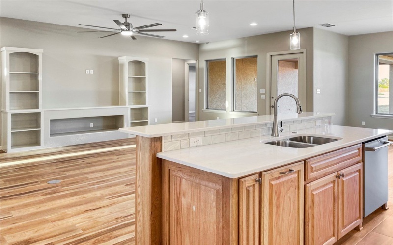 2114 Shoreline Vista Drive, Corpus Christi, TX 78418, 4 Bedrooms Bedrooms, ,3 BathroomsBathrooms,Residential,For Sale,2114 Shoreline Vista Drive,458158