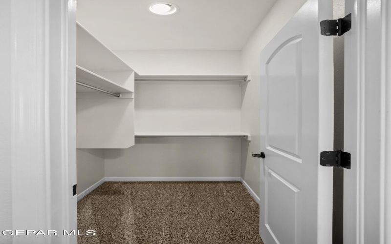 12700 Fredericksberg Avenue, El Paso, TX 79928, 4 Bedrooms Bedrooms, ,2 BathroomsBathrooms,Residential,For Sale,12700 Fredericksberg Avenue,909910