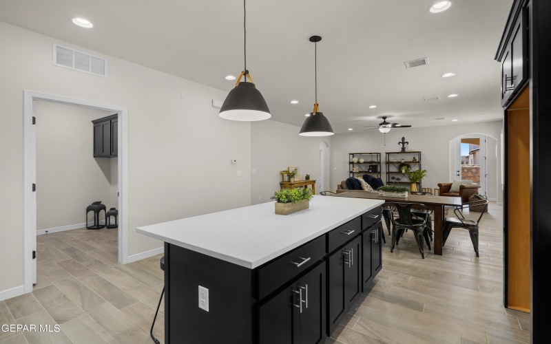 12700 Fredericksberg Avenue, El Paso, TX 79928, 4 Bedrooms Bedrooms, ,2 BathroomsBathrooms,Residential,For Sale,12700 Fredericksberg Avenue,909910