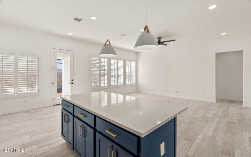 13397 Highworth Drive, El Paso, TX 79928, 3 Habitaciones Habitaciones , ,3 BañosBaños,Residential,En Venta,13397 Highworth Drive,911508