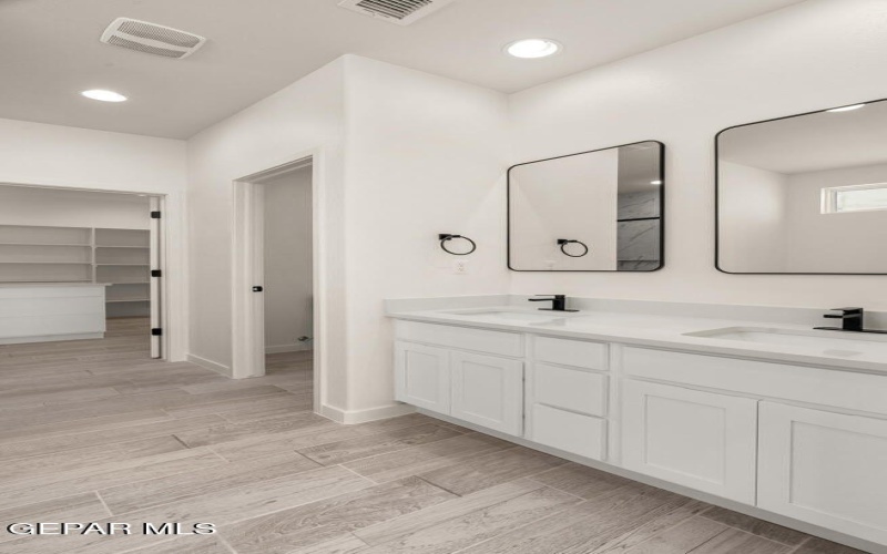 13397 Highworth Drive, El Paso, TX 79928, 3 Habitaciones Habitaciones , ,3 BañosBaños,Residential,En Venta,13397 Highworth Drive,911508