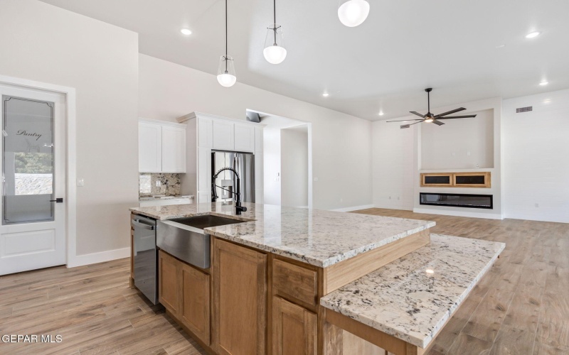 6418 Cadence River Drive, El Paso, TX 79932, 4 Habitaciones Habitaciones , ,3 BañosBaños,Residential,En Venta,6418 Cadence River Drive,911658