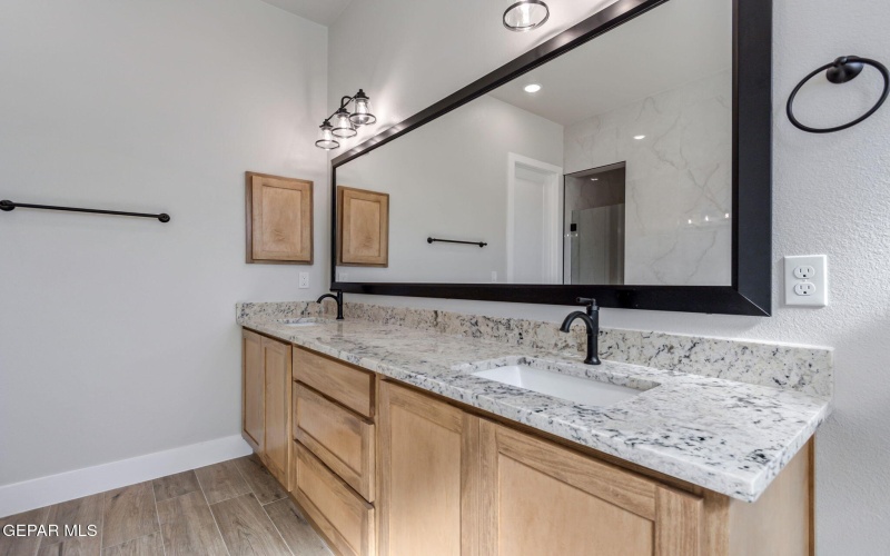 6418 Cadence River Drive, El Paso, TX 79932, 4 Habitaciones Habitaciones , ,3 BañosBaños,Residential,En Venta,6418 Cadence River Drive,911658