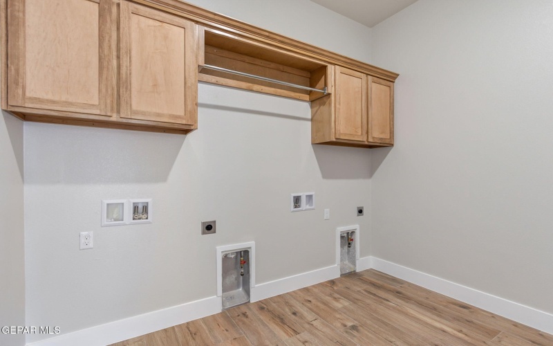 6418 Cadence River Drive, El Paso, TX 79932, 4 Habitaciones Habitaciones , ,3 BañosBaños,Residential,En Venta,6418 Cadence River Drive,911658