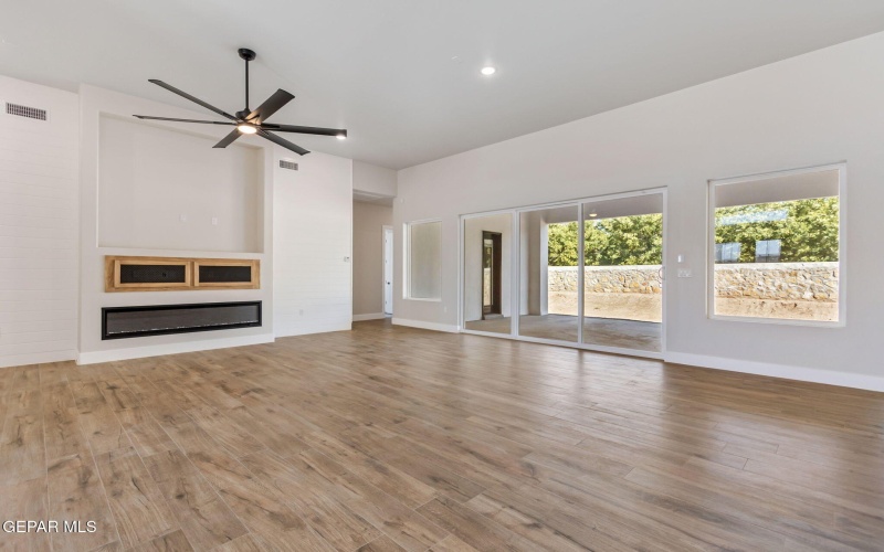 6418 Cadence River Drive, El Paso, TX 79932, 4 Habitaciones Habitaciones , ,3 BañosBaños,Residential,En Venta,6418 Cadence River Drive,911658