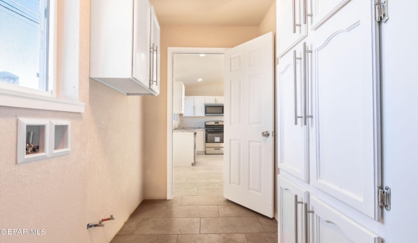 1682 GREEN PEAR DR Drive, El Paso, TX 79928, 3 Bedrooms Bedrooms, ,1 BathroomBathrooms,Residential,For Sale,1682 GREEN PEAR DR Drive,922362
