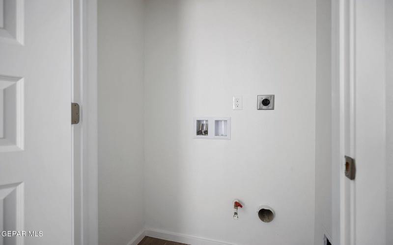 916 St. Vrain Street #B, El Paso, TX 79901, 1 Bedroom Bedrooms, ,1 BathroomBathrooms,Residential Lease,For Rent,916 St. Vrain Street,922368