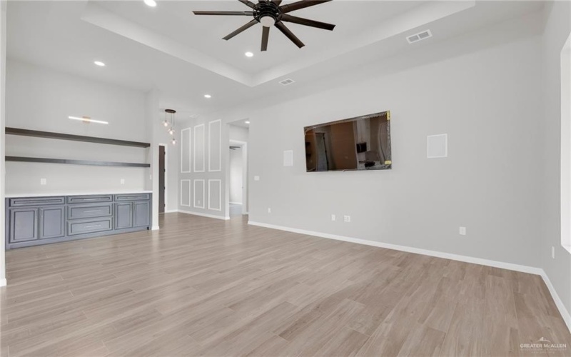 8007 N 48th Lane, McAllen, TX 78504, 4 Bedrooms Bedrooms, ,3 BathroomsBathrooms,Residential,For Sale,8007 N 48th Lane,461576