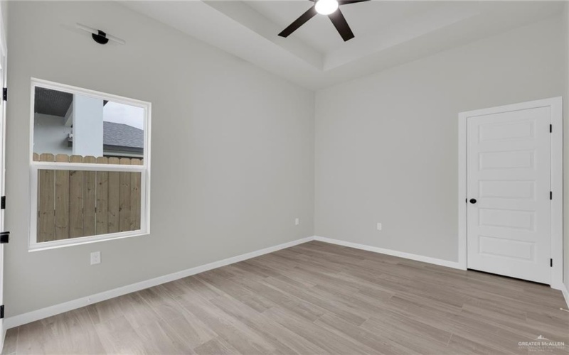 8007 N 48th Lane, McAllen, TX 78504, 4 Bedrooms Bedrooms, ,3 BathroomsBathrooms,Residential,For Sale,8007 N 48th Lane,461576
