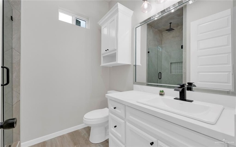 8007 N 48th Lane, McAllen, TX 78504, 4 Bedrooms Bedrooms, ,3 BathroomsBathrooms,Residential,For Sale,8007 N 48th Lane,461576