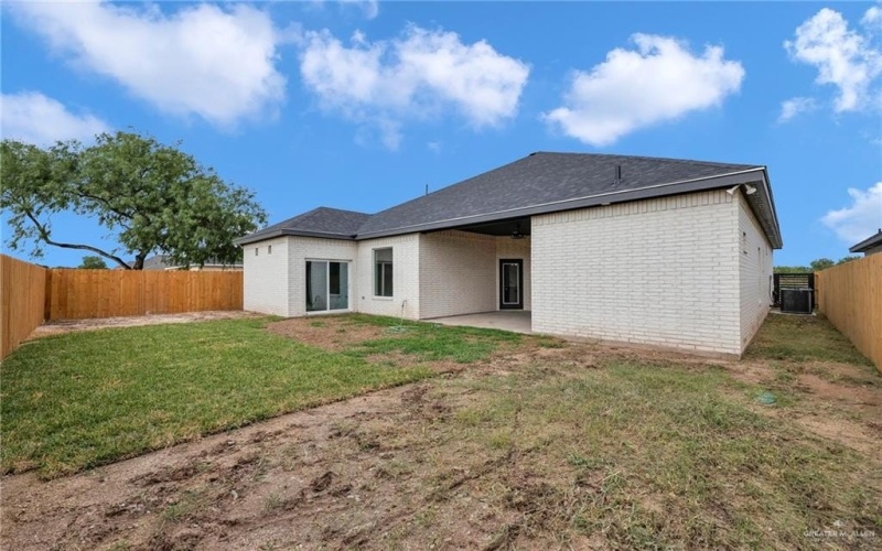 8007 N 48th Lane, McAllen, TX 78504, 4 Bedrooms Bedrooms, ,3 BathroomsBathrooms,Residential,For Sale,8007 N 48th Lane,461576