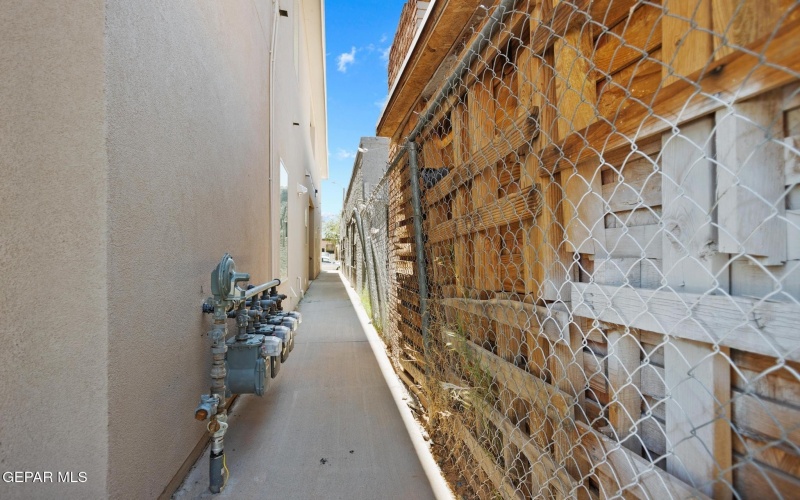 916 St. Vrain Street #D, El Paso, TX 79901, 1 Bedroom Bedrooms, ,1 BathroomBathrooms,Residential Lease,For Rent,916 St. Vrain Street,922372