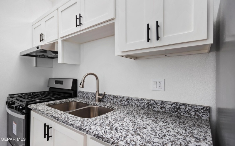 916 St. Vrain Street #D, El Paso, TX 79901, 1 Bedroom Bedrooms, ,1 BathroomBathrooms,Residential Lease,For Rent,916 St. Vrain Street,922372