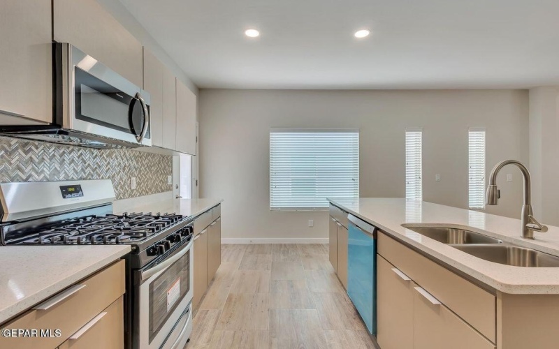 3873 Perspective Street, El Paso, TX 79938, 4 Bedrooms Bedrooms, ,2 BathroomsBathrooms,Residential,For Sale,3873 Perspective Street,922383