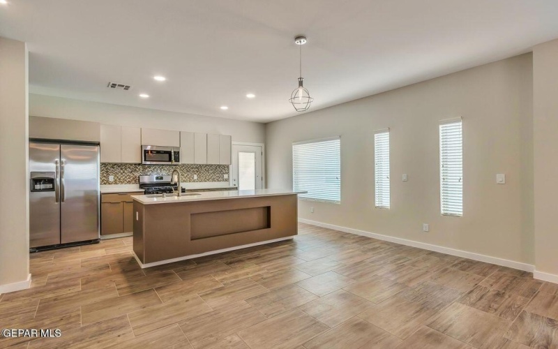 3873 Perspective Street, El Paso, TX 79938, 4 Bedrooms Bedrooms, ,2 BathroomsBathrooms,Residential,For Sale,3873 Perspective Street,922383