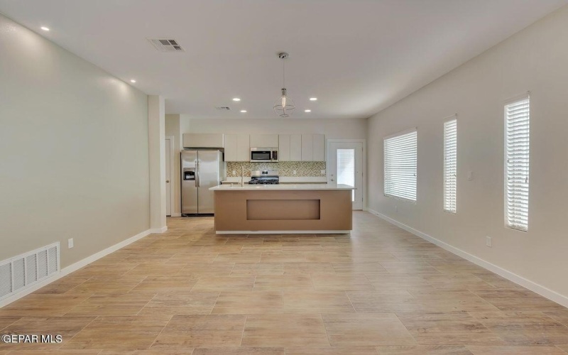 3873 Perspective Street, El Paso, TX 79938, 4 Bedrooms Bedrooms, ,2 BathroomsBathrooms,Residential,For Sale,3873 Perspective Street,922383