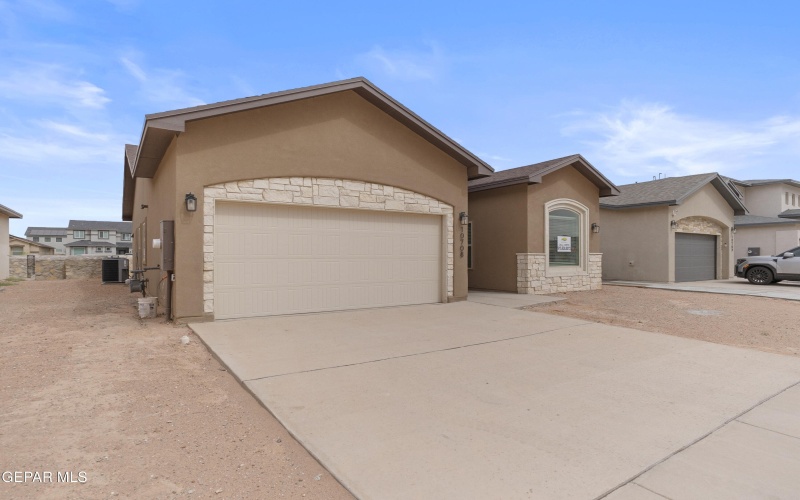 151 Bonnie Trail, Santa Teresa, NM 88008, 4 Bedrooms Bedrooms, ,3 BathroomsBathrooms,Residential,For Sale,151 Bonnie Trail,922413