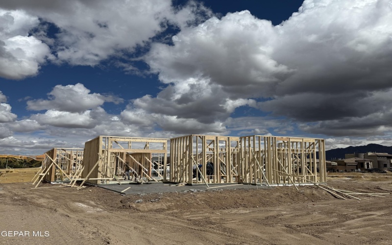 332 RIO DEL RANCHO Court, El Paso, TX 79932, 4 Bedrooms Bedrooms, ,2 BathroomsBathrooms,Residential,For Sale,332 RIO DEL RANCHO Court,922242