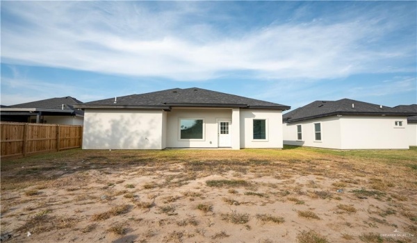 1116 W Sycamore Avenue, Alton, TX 78573, 3 Bedrooms Bedrooms, ,2 BathroomsBathrooms,Residential,For Sale,1116 W Sycamore Avenue,455785